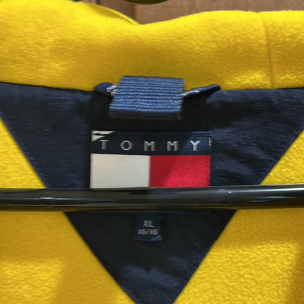 Tommy Hilfiger men’s winter jacket. Super warm. Size XL - Picture 3 of 13